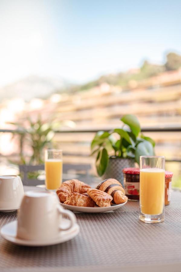 Superbe appartement rénové au centre ville de Menton Exterior foto