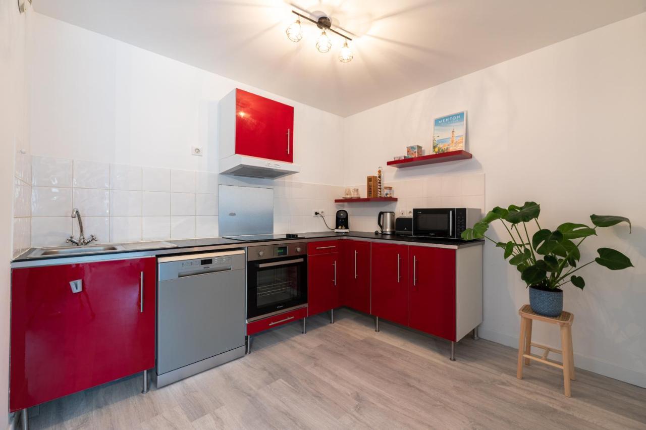 Superbe appartement rénové au centre ville de Menton Exterior foto