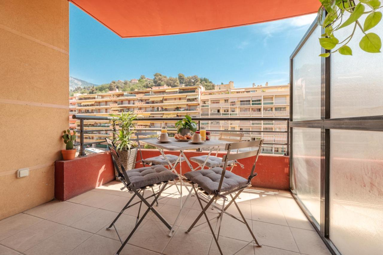 Superbe appartement rénové au centre ville de Menton Exterior foto